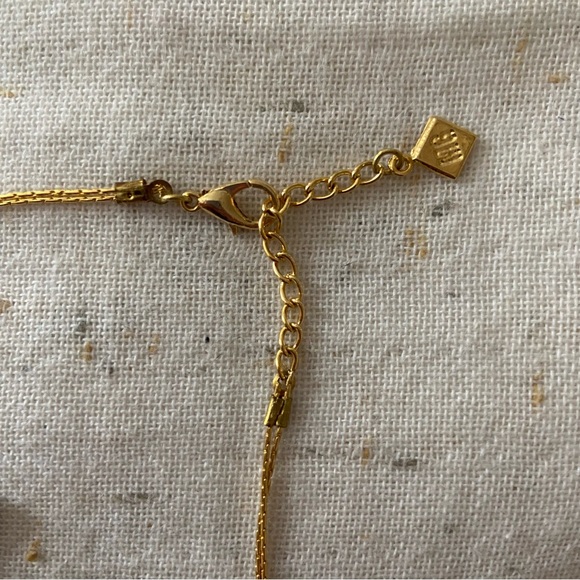 NWT Gold layered beaded necklace - Picture 3 of 4